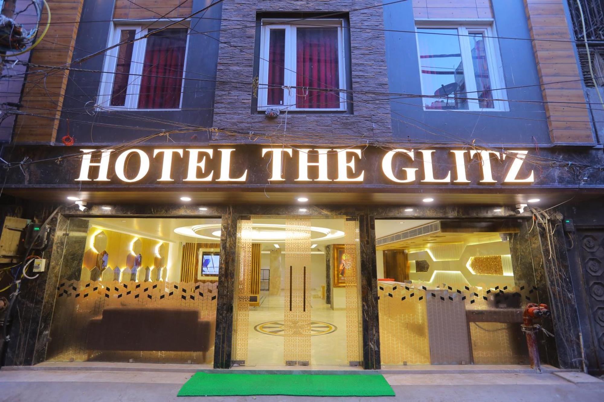 Hotel Glitz - Walk In From Railway Station New Delhi